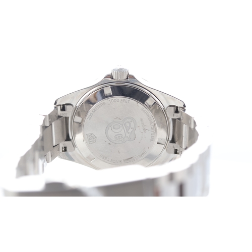 243 - Tag Heuer Aquaracer Ref WAY131M Brand: Tag Heuer
 Model Name: Aquaracer 
 Reference: WAY131M
 Moveme... 