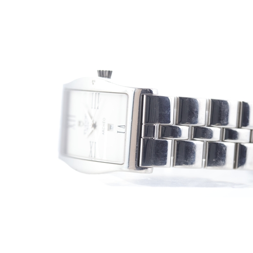 268 - Tudor Archeo Ref 30100 Brand: Tudor
 Model Name: Archeo 
 Reference: 30100
 Year: 2002
 Papers: Guar... 