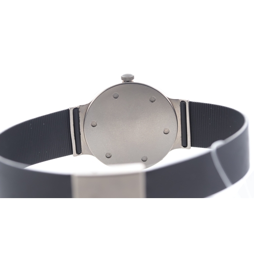 274 - IWC Porsche Design Titanium Quartz Brand: IWC
 Model Name: Porsche Design 
 Movement type: Quartz
 D... 