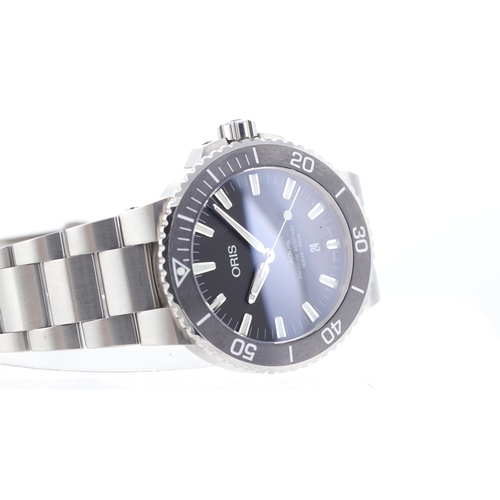 72 - Oris Aquis Ref 7730 with Box and Papers Brand: Oris
 Model Name: Aquis 
 Reference: 7730
 Movement t... 