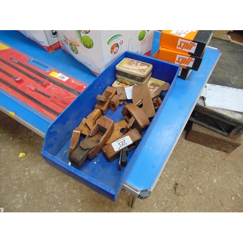 137 - Qty vintage wood planes
