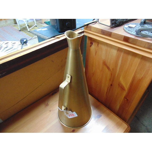 290 - brass megaphone H115