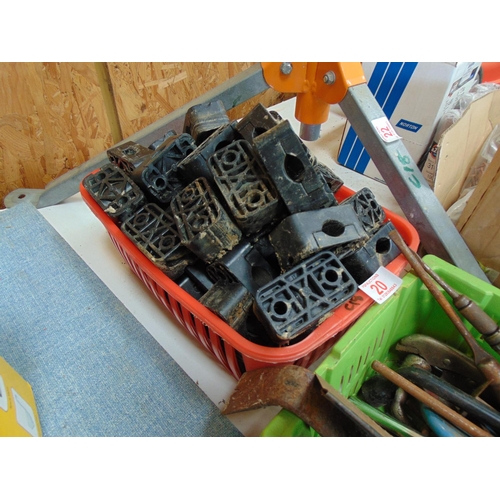 20 - tray cable Clamps