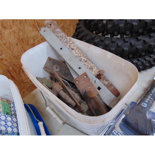 48 - tub gate fittings