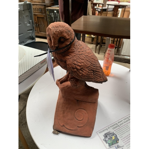 383 - concrete ridge tile owl