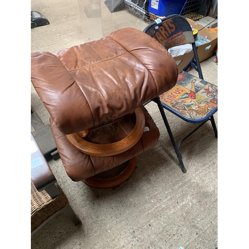 385 - 2 x brown vintage EKORNES stools