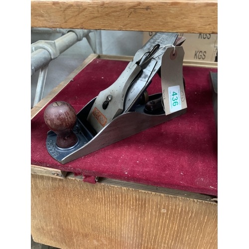 436 - RECORD 4 1/2 wood plane