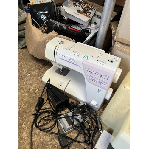 745 - TOYOTA sewing machine