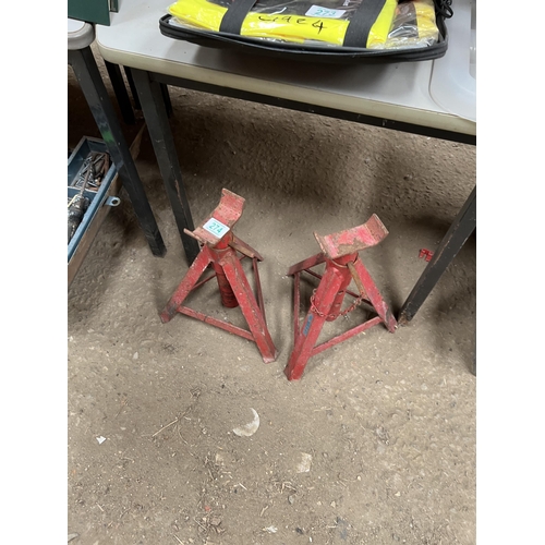 274 - pair axle stands