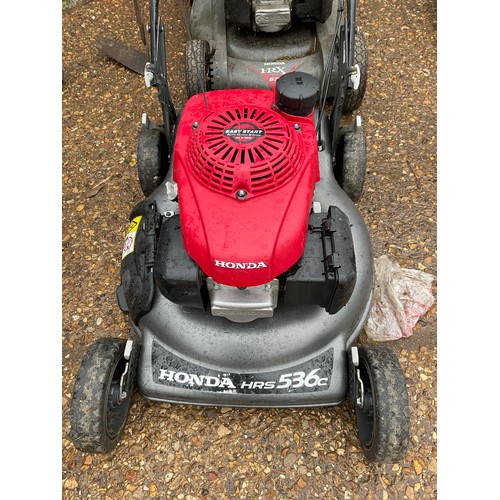 833 - 2018 model mulching mower very good condition Honda petrol mower HRS 536c