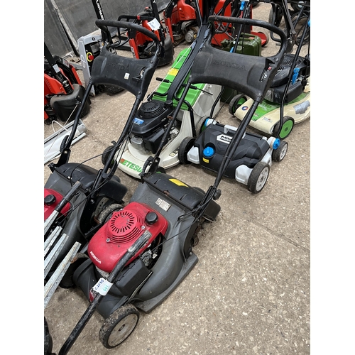 642 - HONDA HRX petrol mower sold as seen comes with dirty grass box