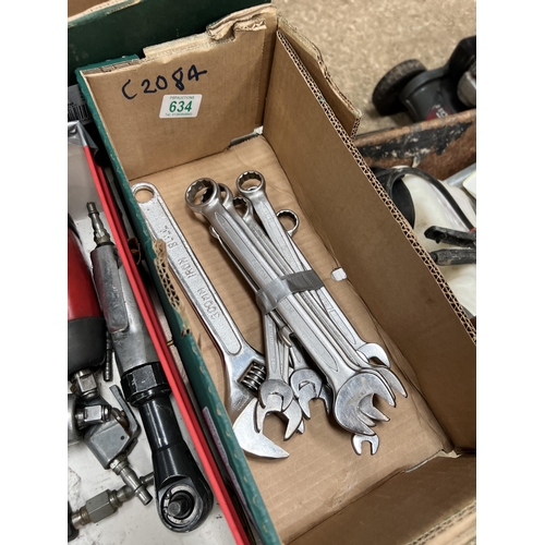 634 - tray mixed spanners