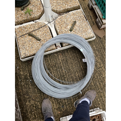 804 - roll restraining wire