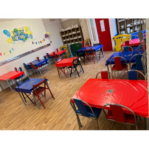 307 - 24 x red / blue with chrome chairs...