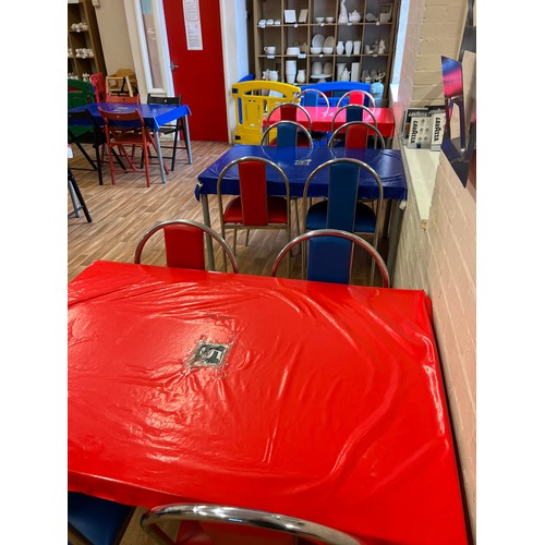 307 - 24 x red / blue with chrome chairs...