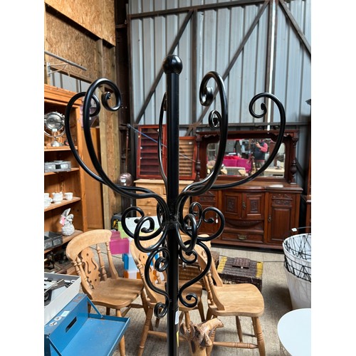 184 - metal coat stand