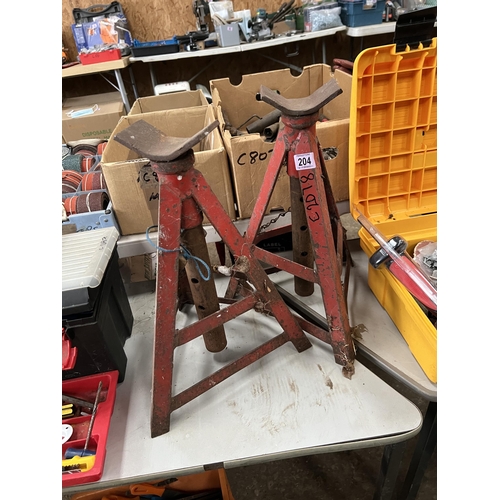 204 - pair large axle stands