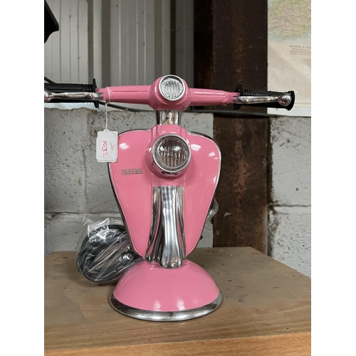 190 - LAMBRETTA pink table lamp h103