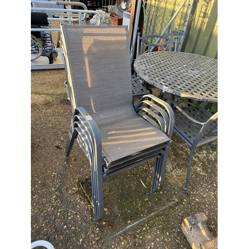 745 - 4 x garden chairs