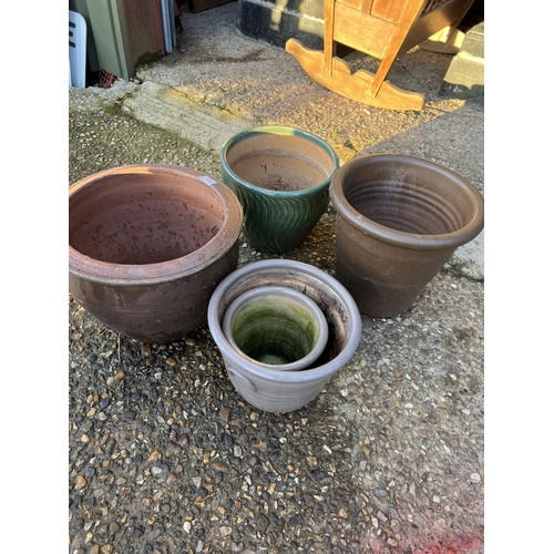 753 - 5 x glazed garden pots