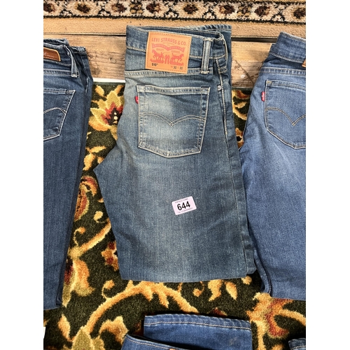 644 - x 1 pair levis size 30