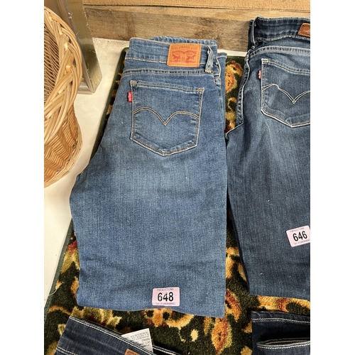 648 - x 1 pair levis size 29