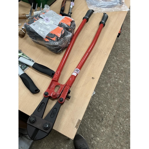 307 - large bolt croppers h44