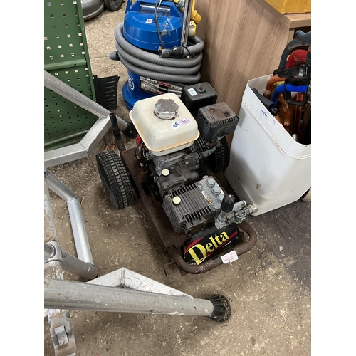 335 - Delta w140 pressure washer sold as seen