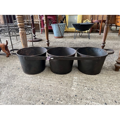 53 - metal 3 tub planter h177