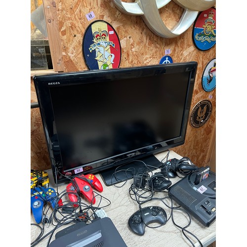 66 - TOSHIBA 32” TV