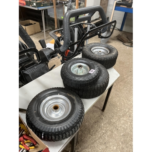 188 - 4 x cart / trolly wheels