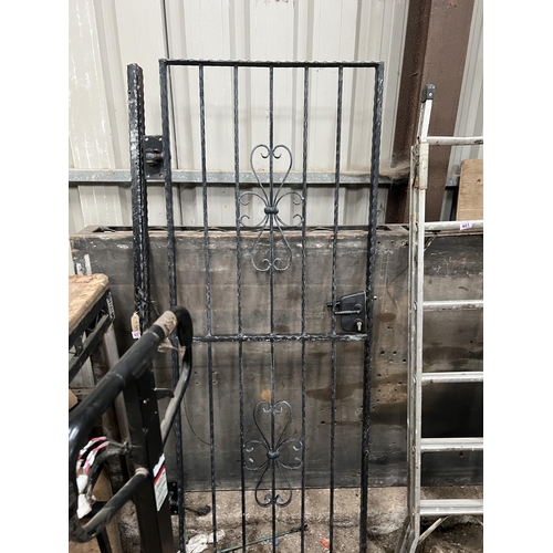 400 - ornate heavy duty garden gate with lock and hinge bar ( gate 76” high x 29”