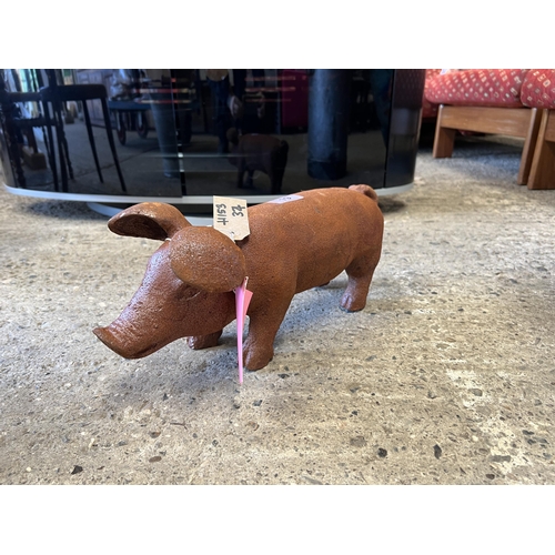 19 - heavy cast iron pig h