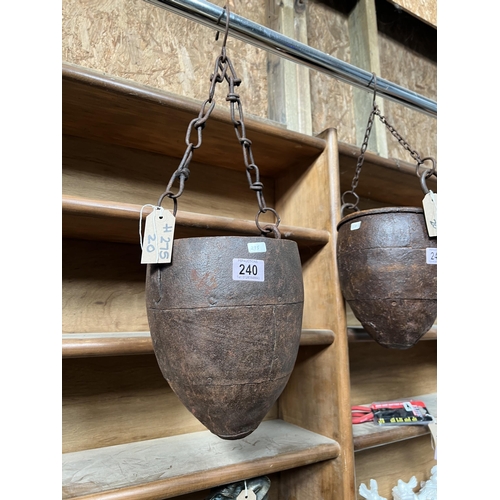 240 - Rustic hanging pot with chain h275