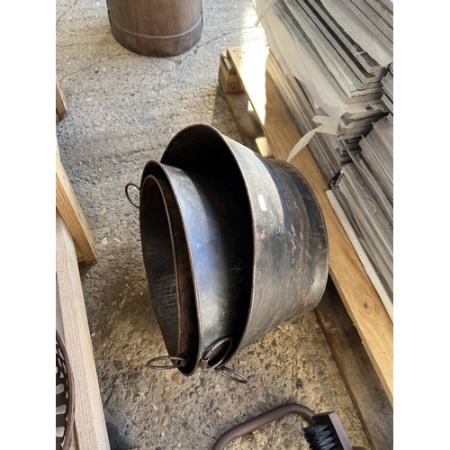 25 - 3 x oval metal planters h239