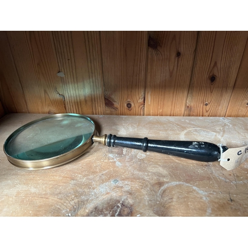 258 - large magnify glass h187