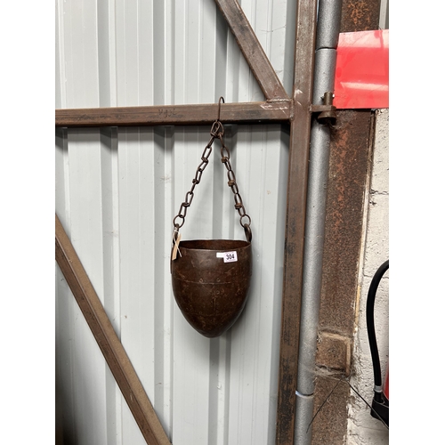 304 - rustic hanging pot on with chain h276