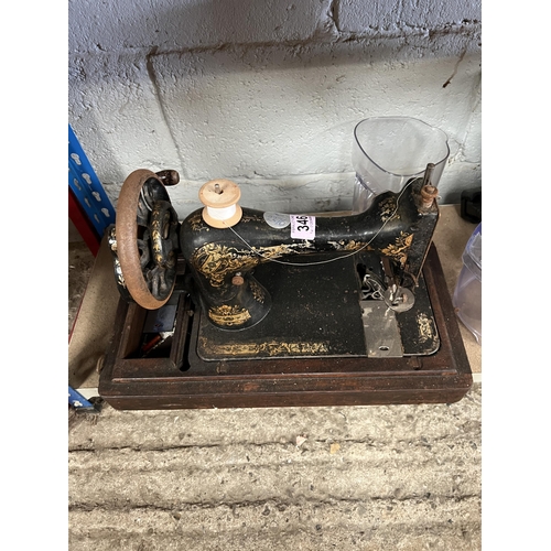 346 - vintage sewing machine