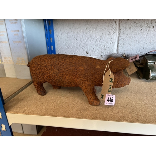 446 - cast iron pig h142