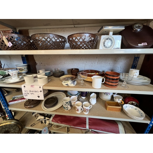 457 - 2 x shelf’s mixed China