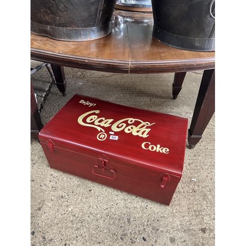 551 - coke cola trunk h256