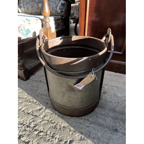 631 - h274 rustic bucket