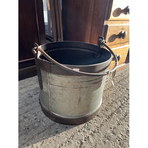 633 - rustic bucket h274 this has a metal hanging hook