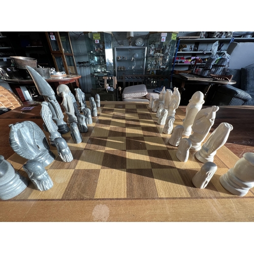 645 - chess set