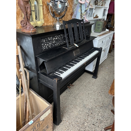 39 - upright piano C.Bechstein , Berlin