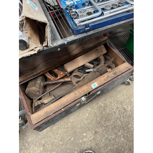 260 - vintage toolbox plus contents