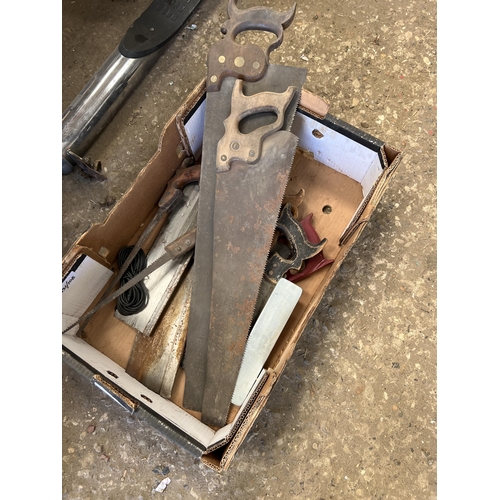 310 - Qty of vintage saws