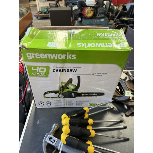 414 - 40v Greenworks cordless chainsaw with battery and charger