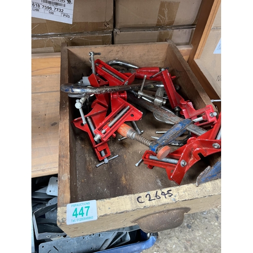 447 - tray mixed clamps