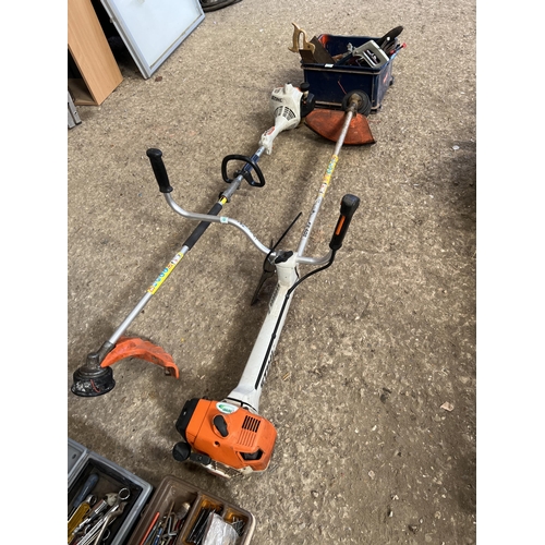 460 - Stihl petrol strimmer FS400